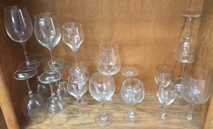 lot 395 image: Assortment of Wine Glasses