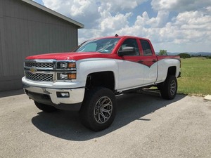 lot 1 image: 2014 Chevrolet 4x4 1500LT, approx. 78k miles, redwhite, gas, 5.3LTR V8, automatic   (VIN  1GCVKREC8EZ295410)