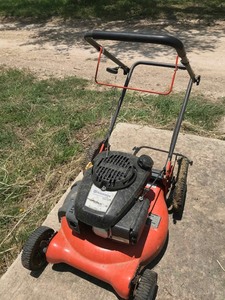 lot 12 image: Husqvarna 6021P walk behind mower