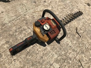 lot 19 image: Stihl HS74 gas Hedge Trimmer