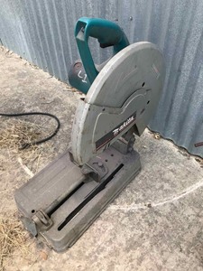 lot 24 image: Makita 2414B Chop Saw