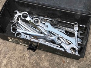 lot 25 image: Box of assorted wrenches