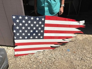 lot 26 image: US Flag metal cut out 60 x 33in.