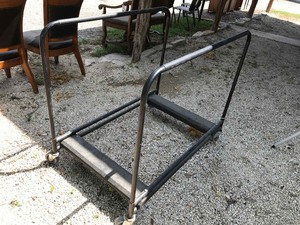 lot 33 image: TableDollie cart