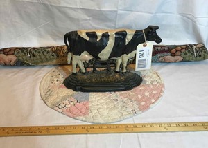 lot 178 image: Cast-iron cow doorstop, draft blocker