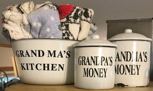 lot 280 image: Enamelware grandmas kitchen bowl, grandmas money, grandpas money