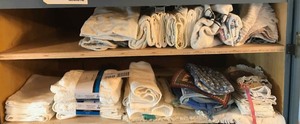 lot 288 image: Assorted kitchen towels