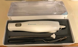 lot 295 image: ToastMaster platinum electric knife & a fork
