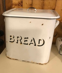 lot 297 image: Antique Enamel Bread Tin