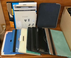lot 317 image: Device Covers & screen protectors