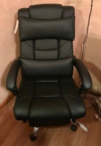 lot 369 image: Black office chair on casters