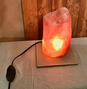 lot 387 image: Salt Lamp, adjustable switch
