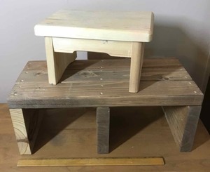 lot 411 image: Step-Stool & Riser