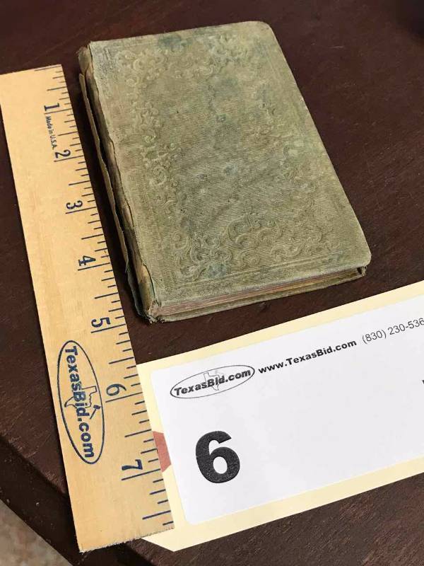 lot 6 image: Book Popes Essay On Man
