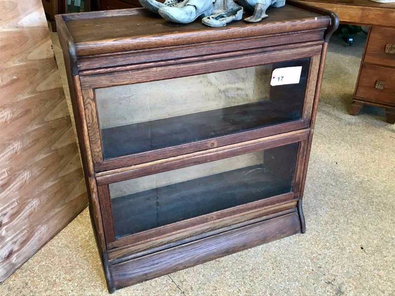 lot 17 image: Antique oak lawyers two- stack book case