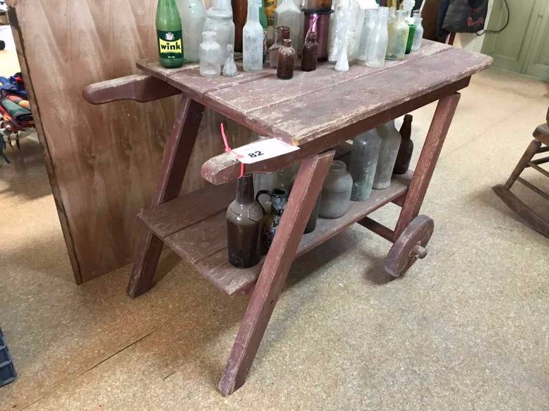 lot 82 image: Vintage Red Wood Patio Tea Cart