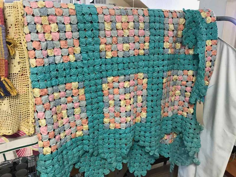 lot 94 image: Yo-Yo Quilt, Impressions