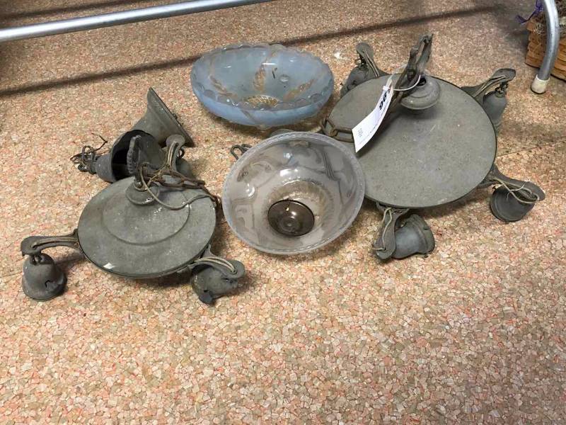 lot 96 image: AntiqueVintage Light Fixtures