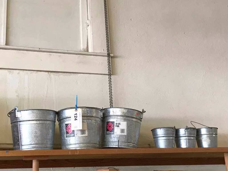 lot 124 image: (6) Pails