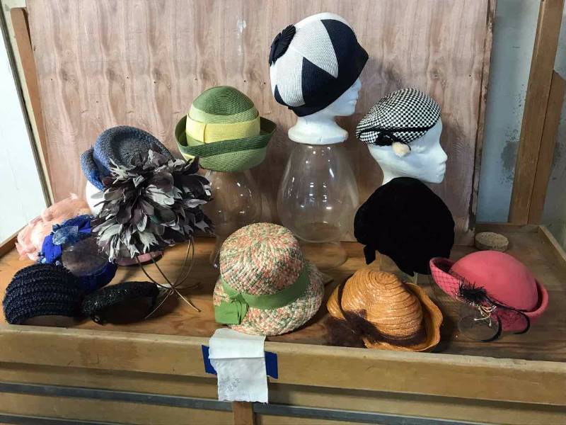 lot 179 image: Assorted Ladies Hats