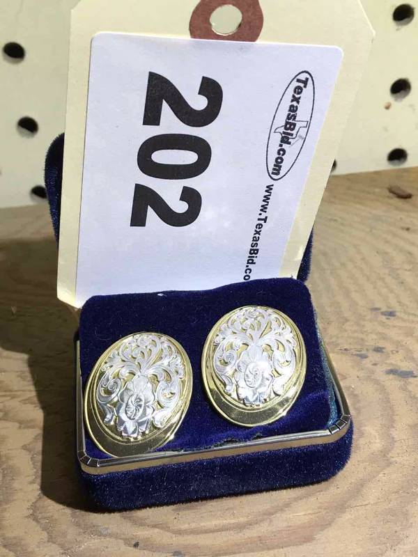 lot 202 image: Montana Silversmith  Pierced Earrings, Oval