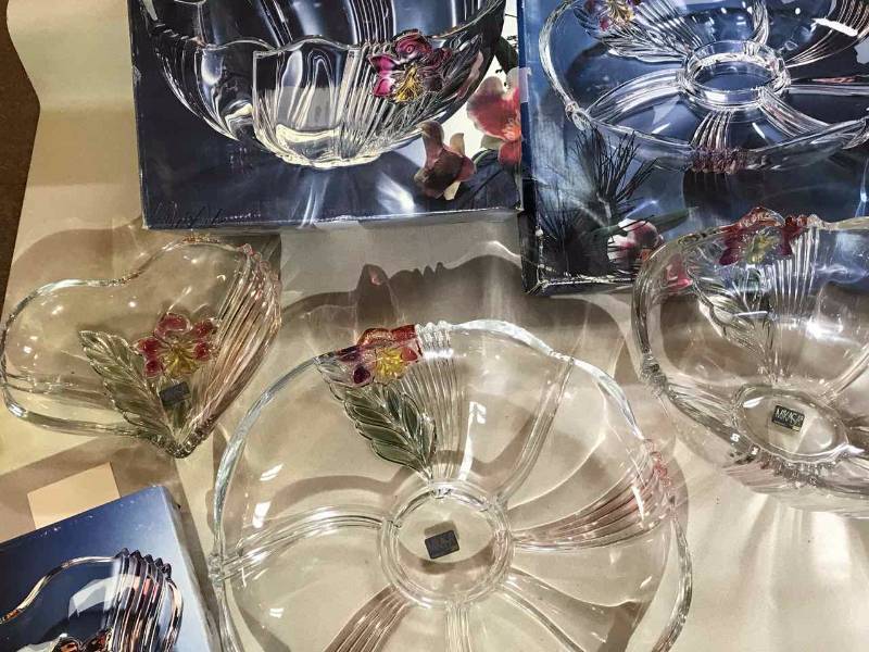 lot 268 image: (3) Mikasa  Royal Orchid Heart Serving Tray, 12-12 Divided Relish, Oval Serving Bowl