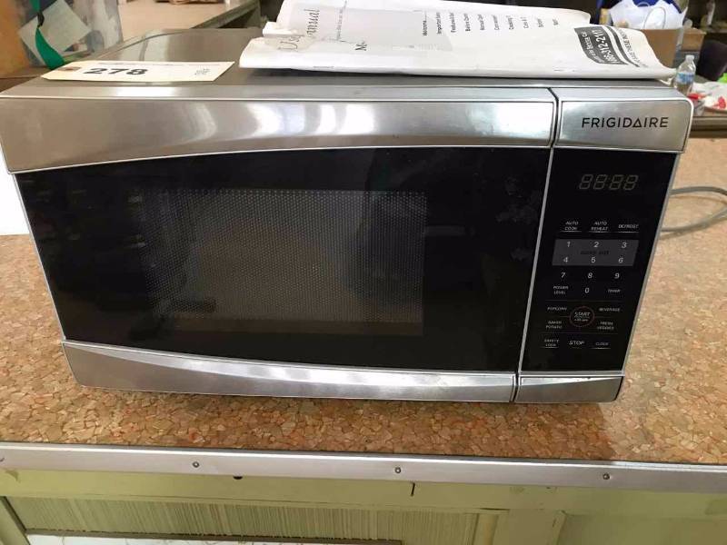 lot 278 image: Frigidaire Microwave