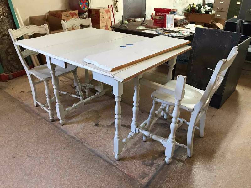 lot 298 image: Drop-Leaf Table & (3) Chairs