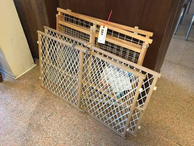 lot 327 image: (4) Even-Flo Safety Gates