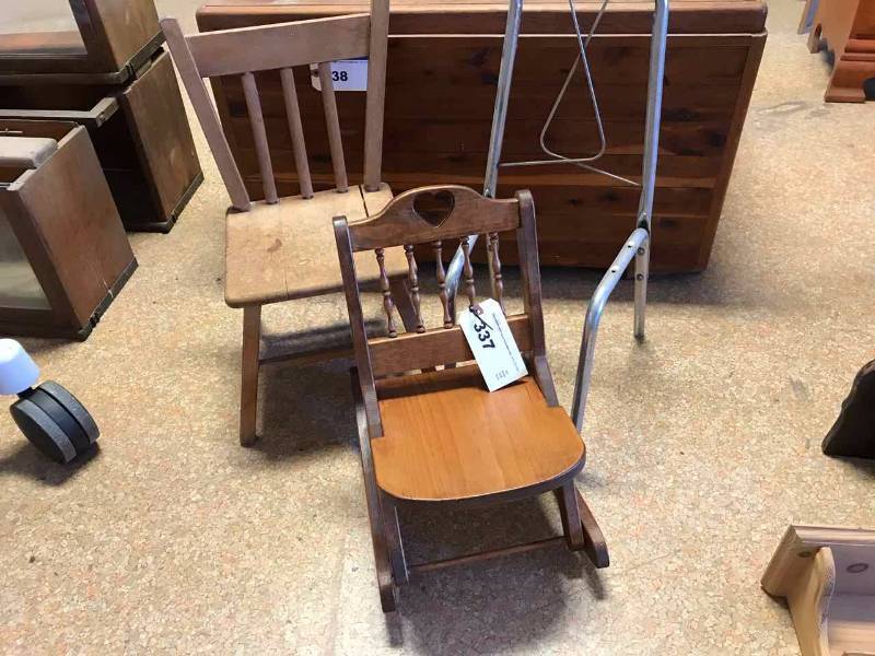lot 337 image: Childs Rocker & (2) Chairs