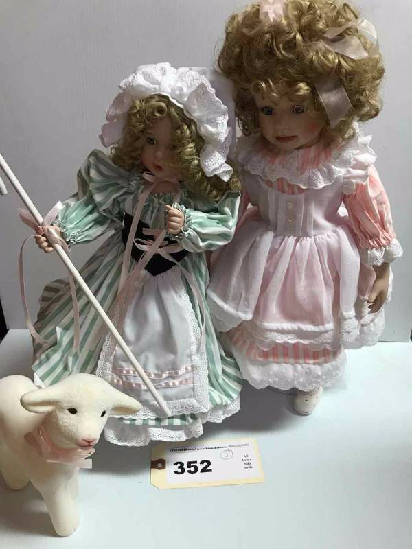 lot 352 image: (2) Dolls