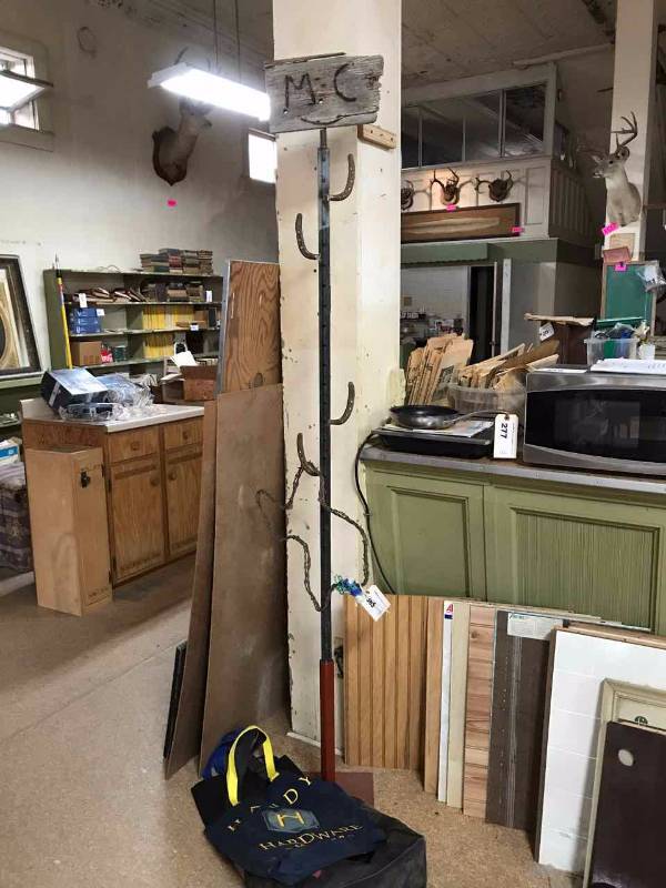 lot 365 image: Primitive CoatHat Rack, Barbed Wire Texas, Tote Bags