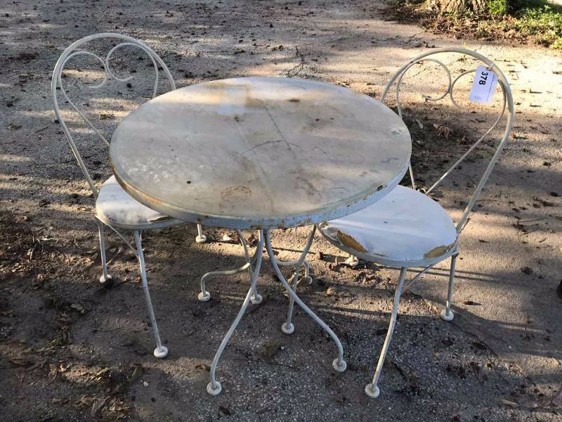 lot 378 image: Ice Cream Parlor Set