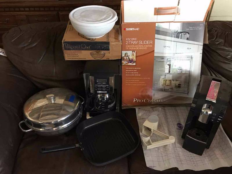 lot 391 image: Farberware Electric Skillet, Coffee Maker, Verismo Espresso Machine, Tray Sliders