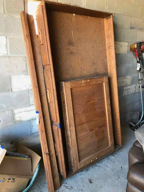 lot 407 image: Wood Platform for Bed