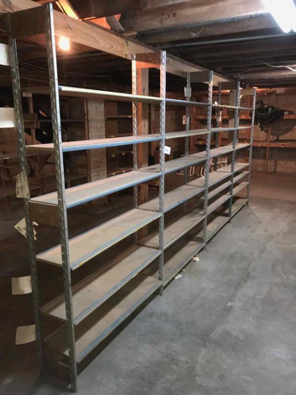 lot 424 image: Metal & Particle Board Shelving