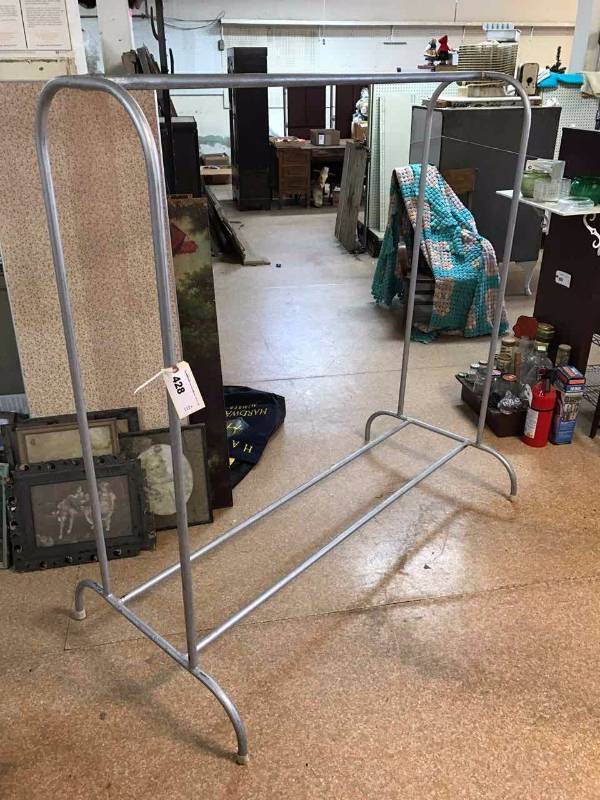 lot 428 image: Clothing Rack