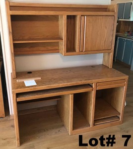 lot 7 image: DeskHutch