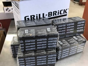 lot 217 image: (7) Grill Bricks