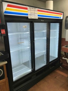 lot 245 image: True 3-Door Reach in Refrigerated Display, Midel GDM-69-HC-LD