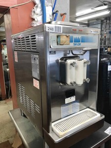 lot 248 image: Taylor Soft Serve Model 490-27 (208-230 volt)