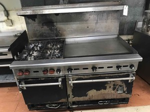 lot 96 image: Wolf 4-Burner Griddle Top Oven