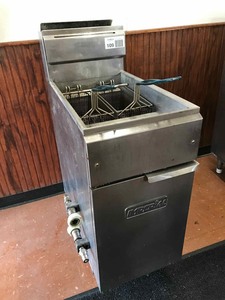 lot 109 image: Imperial Gas Fryer (LPGpropane)  Model IFS-40 with 2 fry baskets