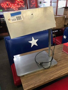 lot 123 image: Heat Lamp-Warmer