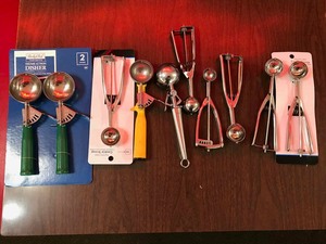 lot 127 image: Portion Scoops, Ice Cream Scoops