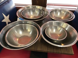 lot 151 image: Assorted Mixing Bowls