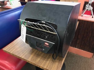lot 153 image: Hatco Toast-Qwick Conveyor Toaster Model 103-400