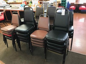 lot 170 image: (32)  Padded Metal Stacking Chairs, assorted colors