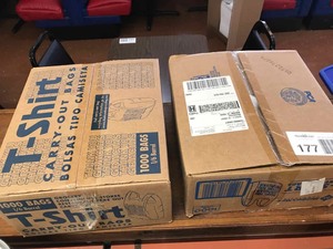 lot 177 image: Carry Out Bags