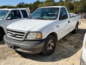 lot 129 image: City of Boerne Surplus 2002 Ford F150 XL Triton V8 (1FTRF17W02KC03127)